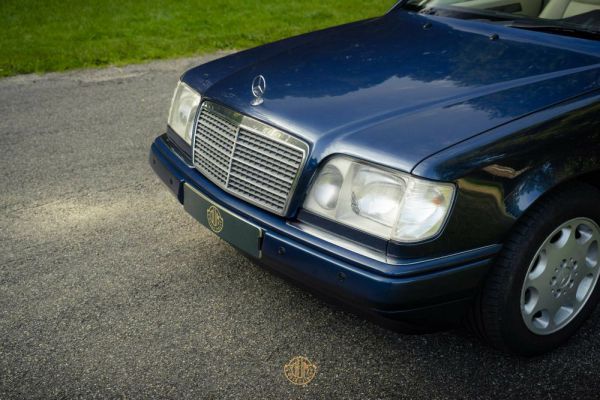 Mercedes-Benz E 320 1995 82996