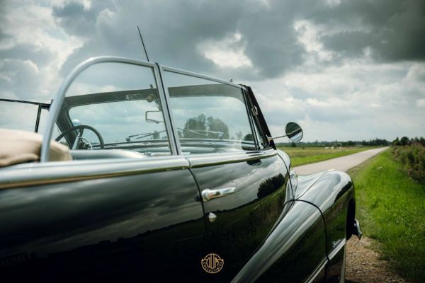 Buick Roadmaster 1948 83052