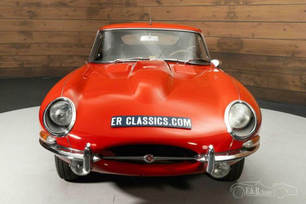 Jaguar E-Type 4.2 1965 77406