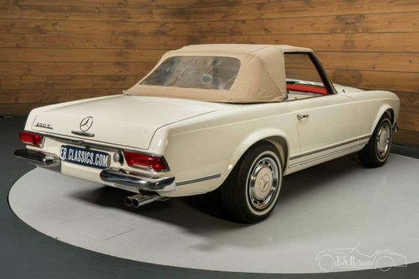 Mercedes-Benz 230 SL 1966 79522