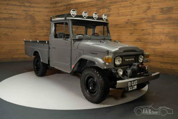 Toyota Land Cruiser FJ 45 1976 87280