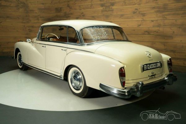 Mercedes-Benz 300 SE 1961 106189