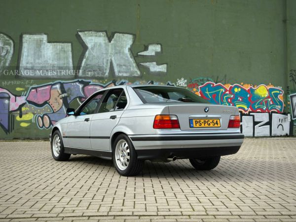 BMW 318is 1996 19755