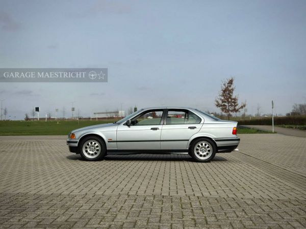 BMW 318is 1996 19757