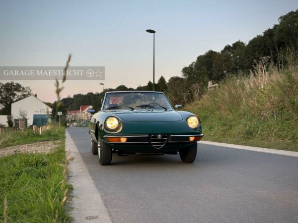 Alfa Romeo Spider 1300 1976 98053