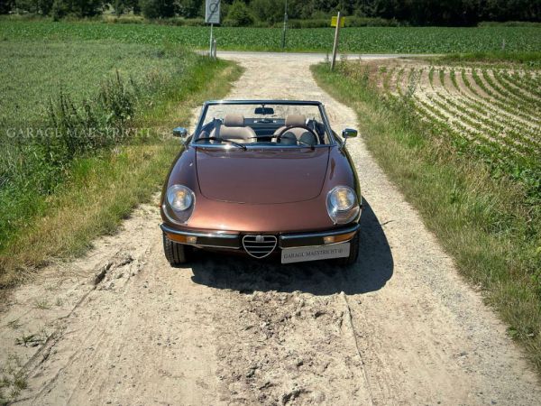 Alfa Romeo Spider Veloce 2000 1981 105189