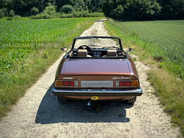 Alfa Romeo Spider Veloce 2000 1981 105196