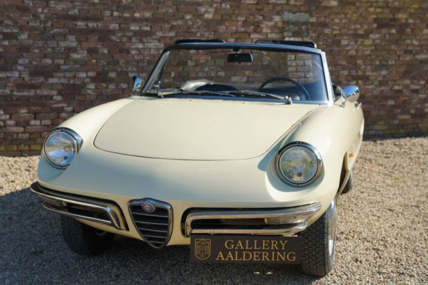 Alfa Romeo 1600 Spider Duetto 1967 15560