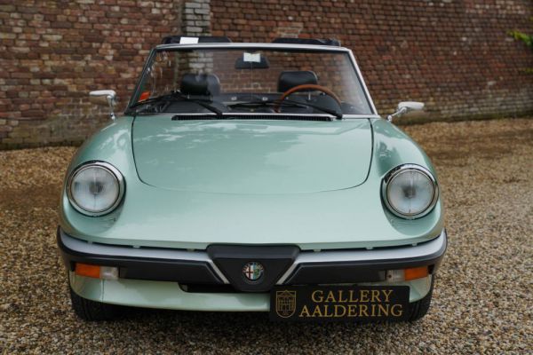 Alfa Romeo 2.0 Spider 1986 15567