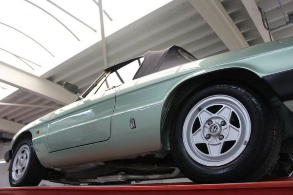 Alfa Romeo 2.0 Spider 1986 15571