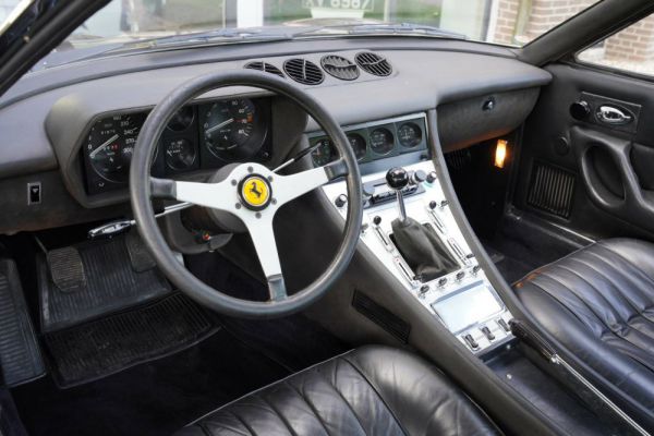 Ferrari 365 GTC/4 1972 15859