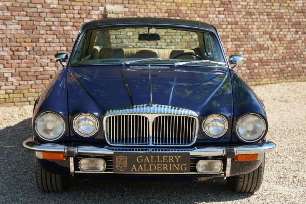 Jaguar XJ 6 C 4.2 1977 16001