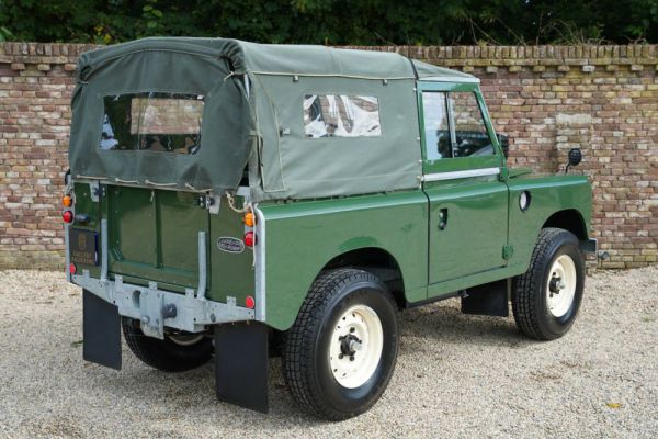 Land Rover 88 1975