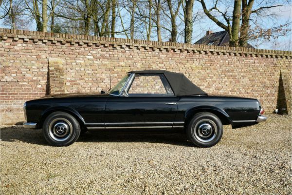 Mercedes-Benz 230 SL 1966 16283