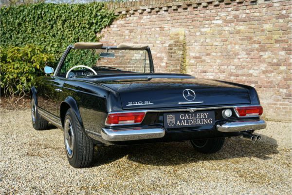 Mercedes-Benz 230 SL 1966 16287