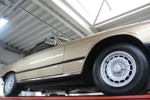 Mercedes-Benz 380 SL 1982 16312