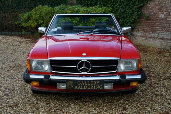 Mercedes-Benz 500 SL 1983 16351