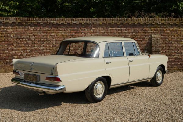 Mercedes-Benz 190 D 1964