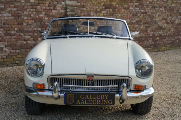 MG MGB 1980 16407