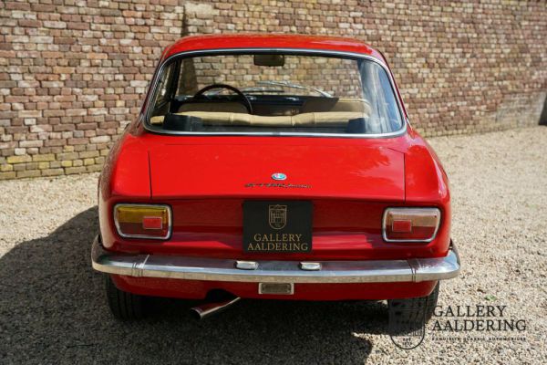 Alfa Romeo Giulia GT 1300 Junior 1975 17551