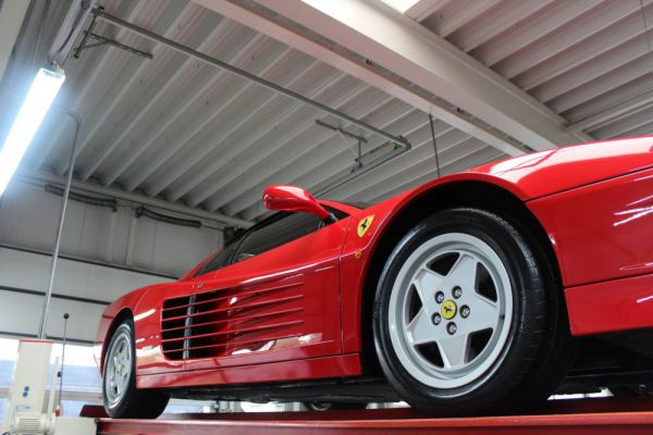 Ferrari Testarossa 1988 18057