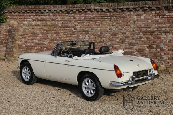 MG MGB 1977