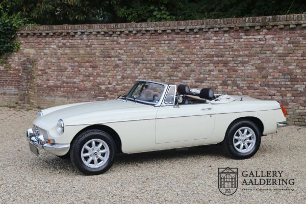 MG MGB 1977 18413