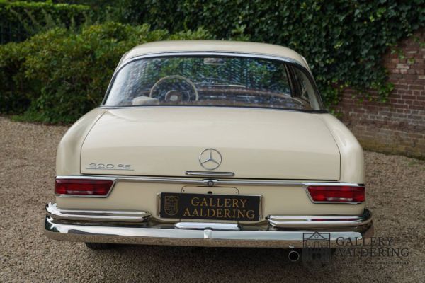 Mercedes-Benz 220 SE b 1965 18529