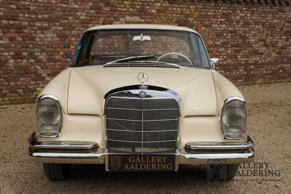 Mercedes-Benz 220 SE b 1965 18530