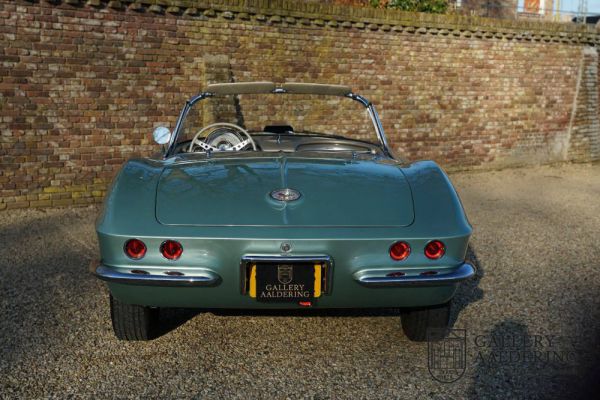 Chevrolet Corvette 1961 18706