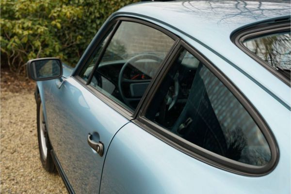 Porsche 911 Carrera 3.2 1986 19003