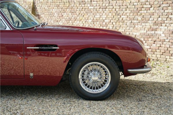 Aston Martin DB 6 Vantage 1966 63619