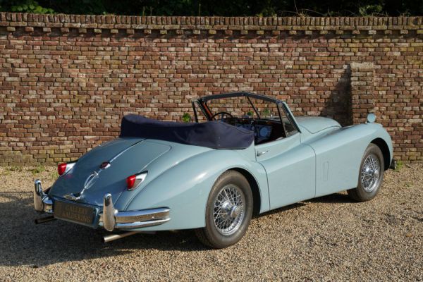 Jaguar XK 140 DHC 1957