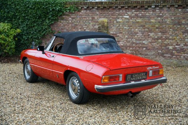 Alfa Romeo Spider Veloce 2000 1982 106312