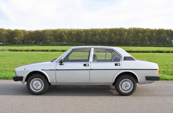 Alfa Romeo Alfetta 2.0 1981 95449