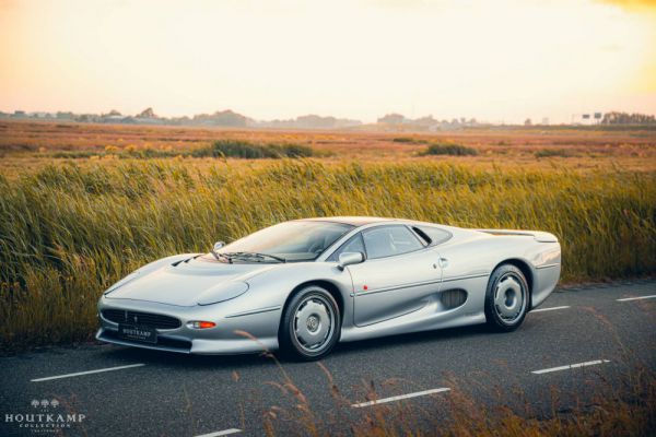 Jaguar XJ 220 1993