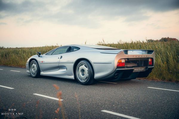 Jaguar XJ 220 1993 28934