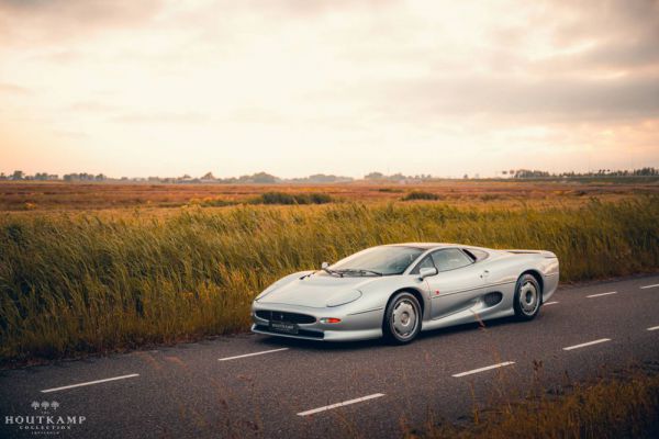 Jaguar XJ 220 1993 28938