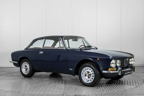 Alfa Romeo Giulia GT 1300 Junior 1976 26330