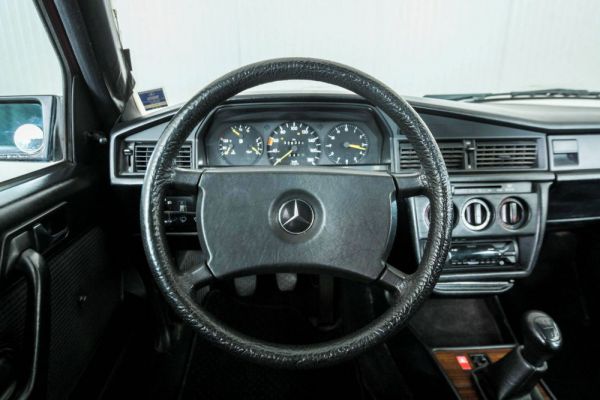 Mercedes-Benz 190 D 1984 26427