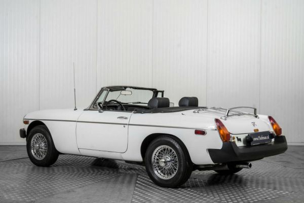 MG MGB 1977 26544