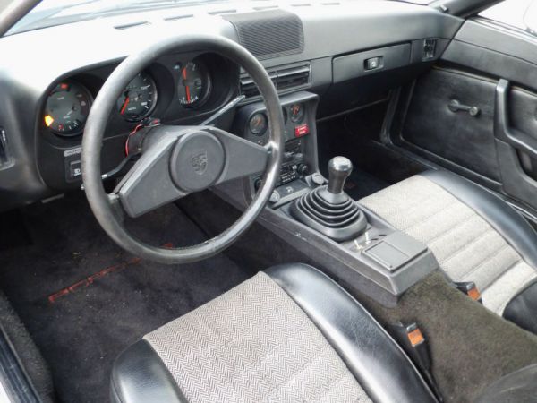 Porsche 924 1978 26827