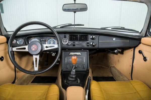 MG MGB 1973 26856