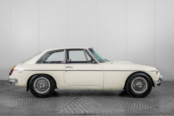 MG MGB GT 1966 27155