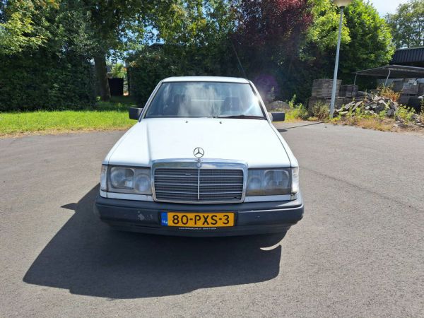 Mercedes-Benz 300 d 1986 27430