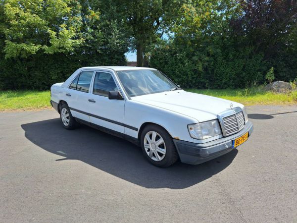 Mercedes-Benz 300 d 1986 27434