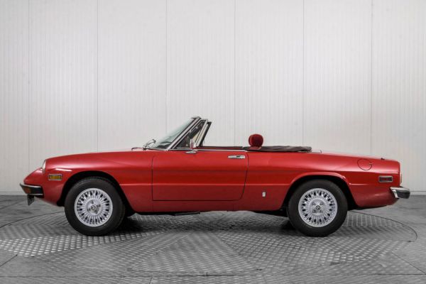 Alfa Romeo Spider Veloce 2000 1979 27547