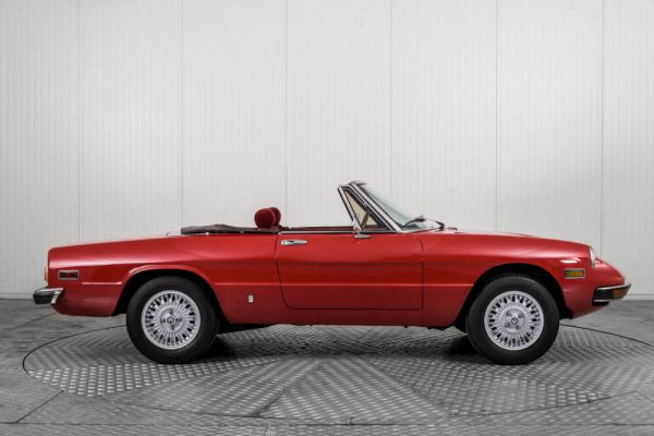 Alfa Romeo Spider Veloce 2000 1979 27548