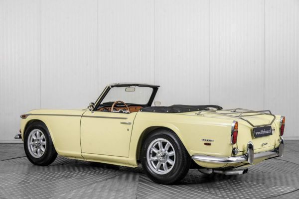 Triumph TR 250 1968 27577