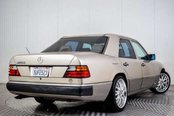 Mercedes-Benz 400 E 1992 28150